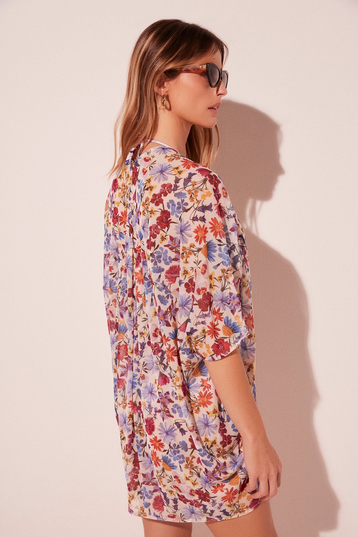 Agua De Coco Floral Garden Oversized Short Cape E5190A2009
