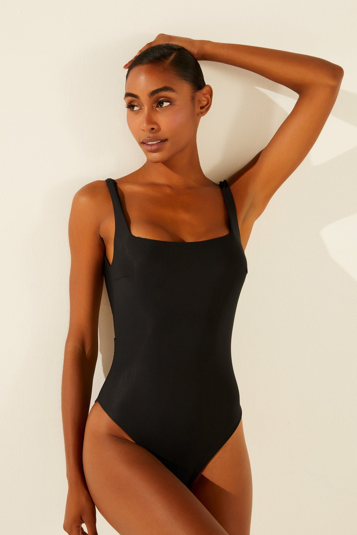 Agua De Coco Solid Classic Strappy One Piece M736C1123