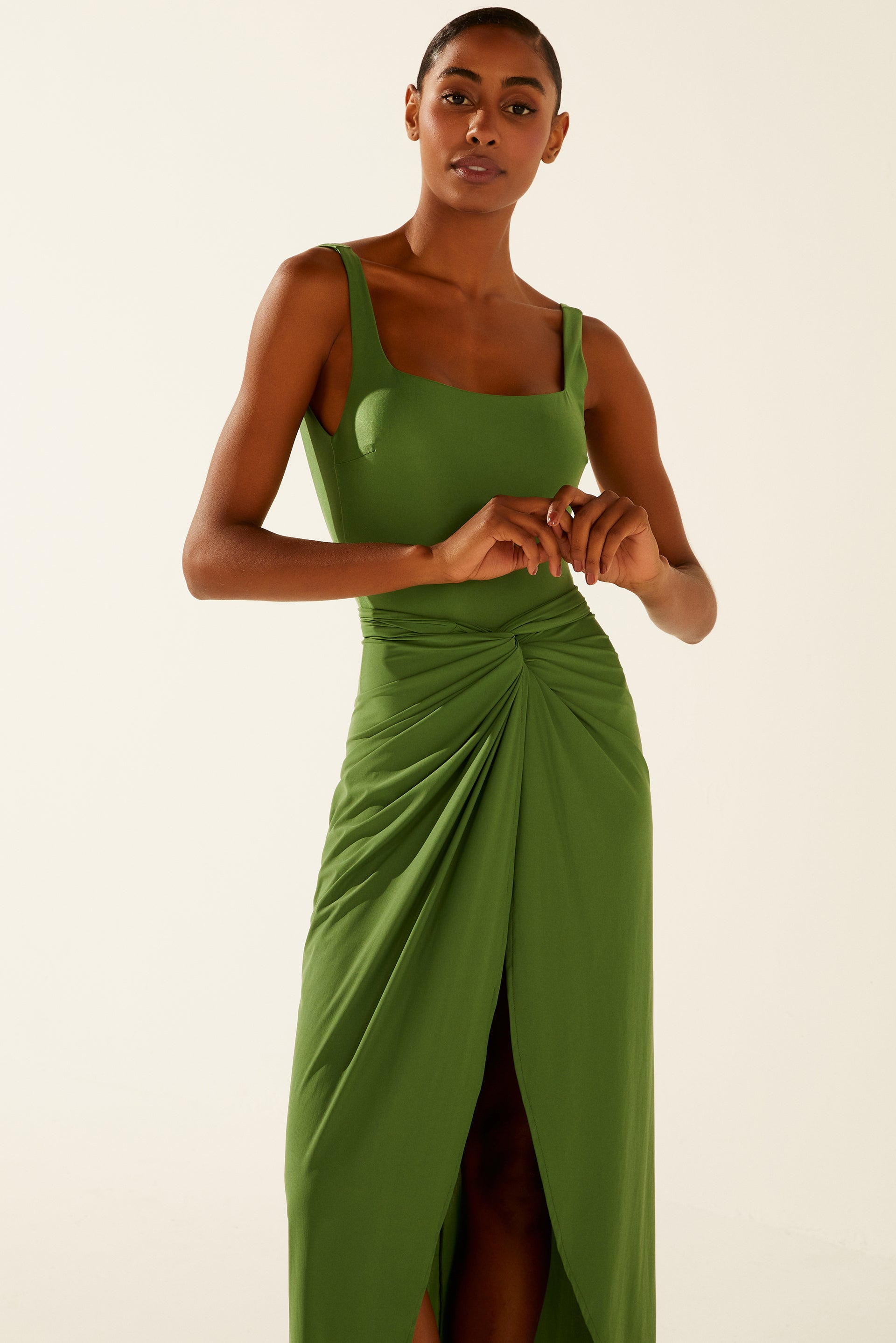 Agua De Coco Solid Classic Midi Skirt E3899C1123