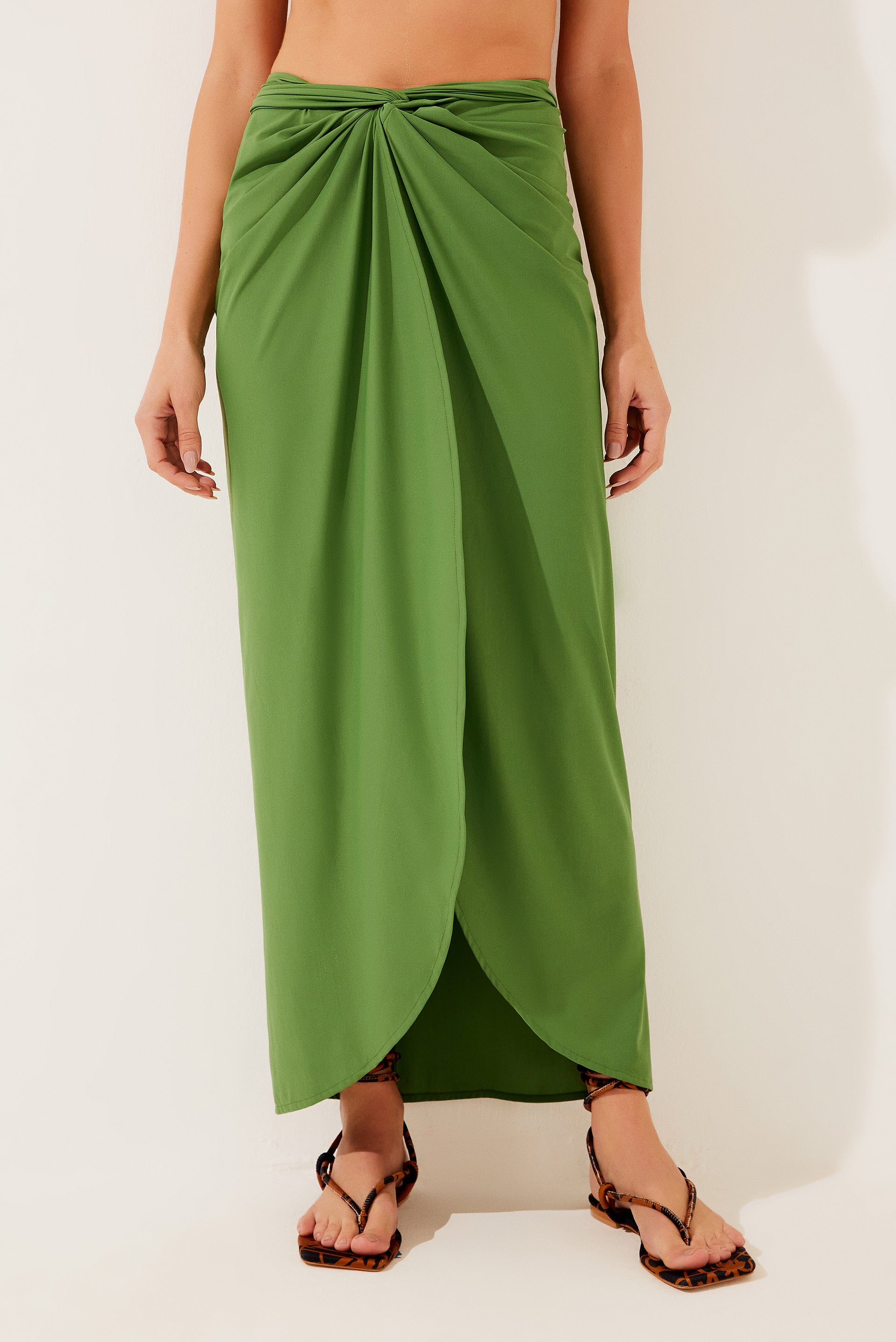 Agua De Coco Solid Classic Midi Skirt