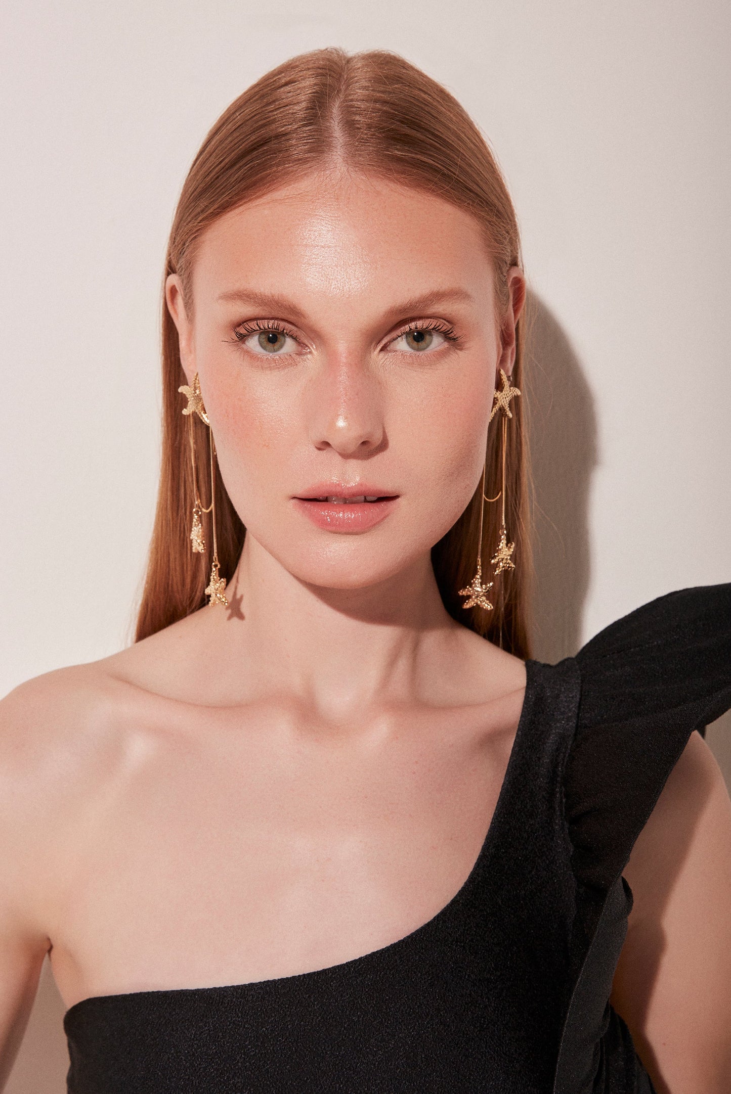 Agua De Coco Glow Metal Earrings Star String K1041A1858