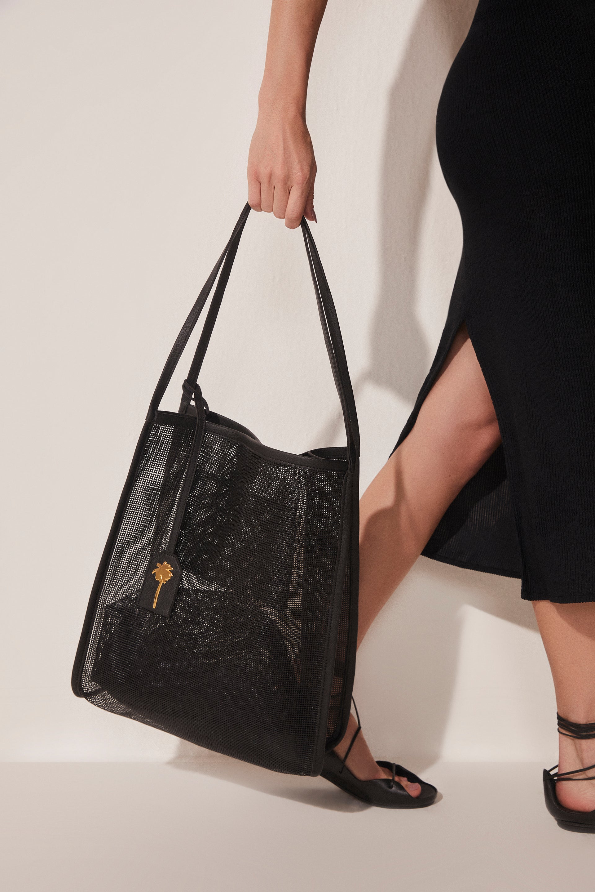 Agua De Coco El Mar Square Tote Bag With Mesh Detail T465A1654