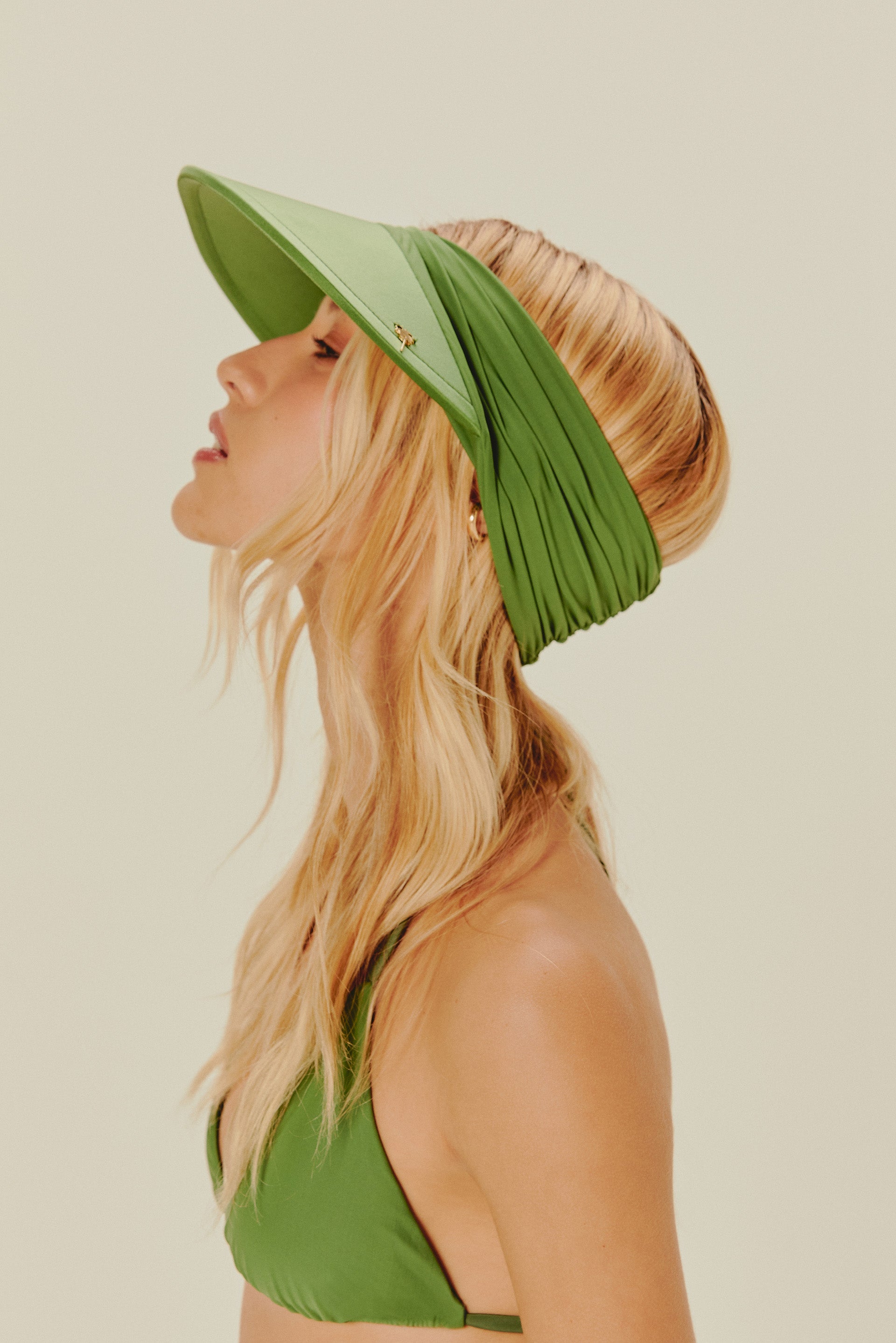 Agua De Coco Solid Classic Small Visor V40C1123